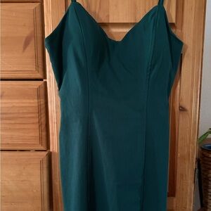 Elegant Green Sleeveless Dress